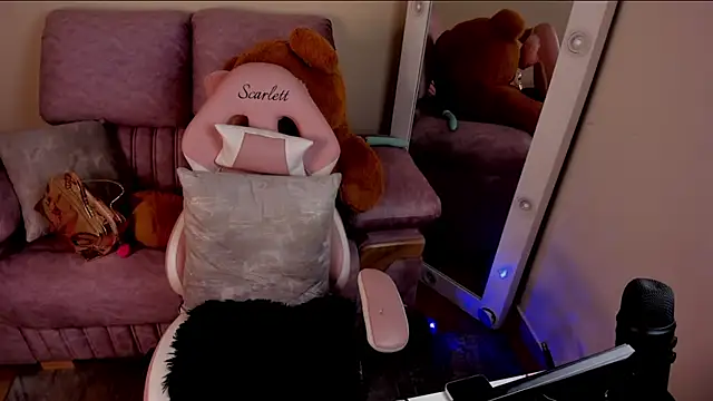 Snapshot of Elektra_Storm chatting on February 11, 2025, 11:54 pm Elektra Storm online show from February 11, 2025, 11:54 pm