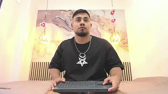 Snapshot of BrianMalonee chatting on March 9, 2026, 12:09 pm BrianMalonee online show from March 9, 2026, 12:09 pm