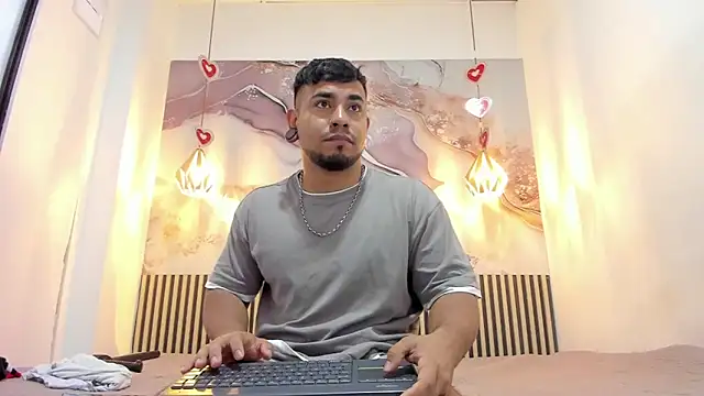 Snapshot of BrianMalonee chatting on March 30, 2026, 12:28 pm BrianMalonee online show from March 30, 2026, 12:28 pm