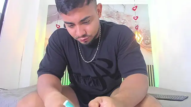 Snapshot of BrianMalonee chatting on April 14, 2026, 12:22 pm BrianMalonee online show from April 14, 2026, 12:22 pm