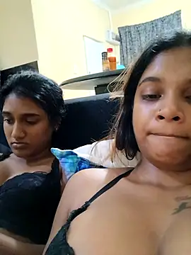 Indianqueen03 online show from October 26, 2025, 8:48 pm