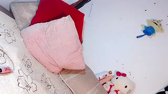 Snapshot of ChanellCastilla chatting on February 15, 2026, 8:02 am ChanellCastilla online show from February 15, 2026, 8:02 am