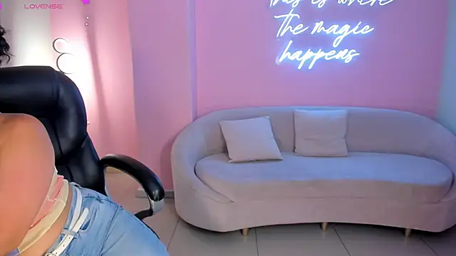 AlessaRomero online show from February 17, 2025, 7:21 pm