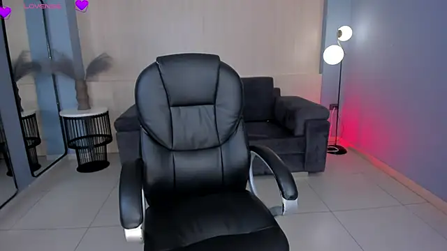 AlessaRomero online show from March 19, 2025, 7:38 pm