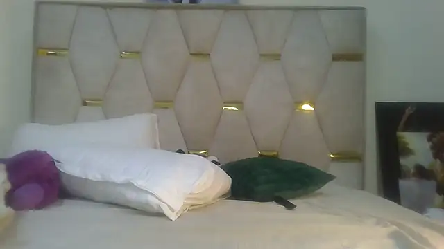 Fine assie online show from February 20, 2025, 4:28 am