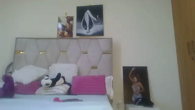 Fine assie online show from March 19, 2025, 11:17 am