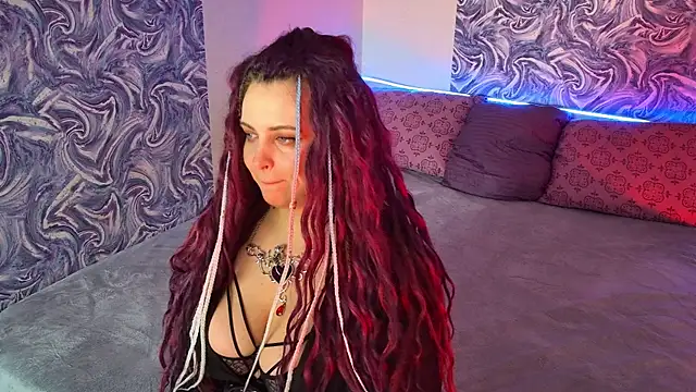 Miss Maya Mils online show from May 12, 2026, 1:03 am