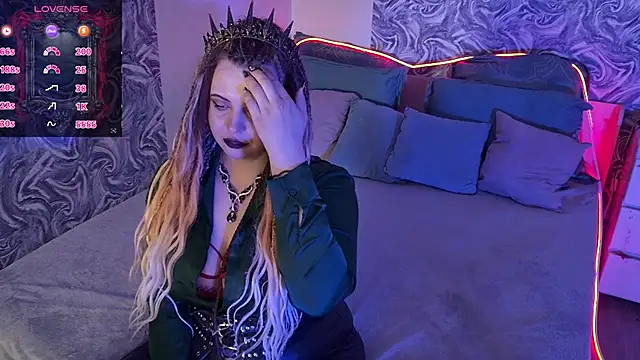 Miss Maya Mils online show from July 2, 2026, 3:23 am