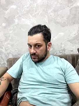 Snapshot of MaeltraJoy chatting on January 7, 2026, 6:21 pm MaeltraJoy online show from January 7, 2026, 6:21 pm