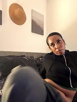 Your Paris online show from January 12, 2026, 4:07 am