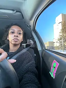 Your Paris online show from February 19, 2026, 3:30 pm