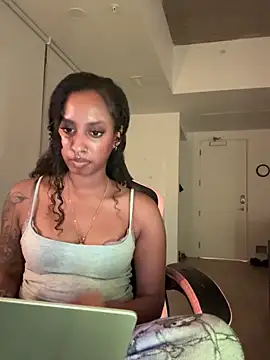 Your Paris online show from April 3, 2026, 7:50 am