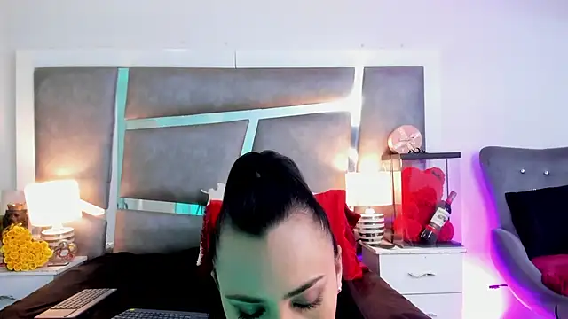 Evangeline Taylorr online show from January 29, 2025, 1:17 pm