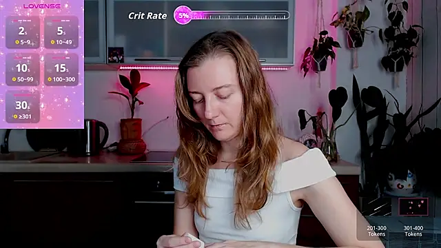 Elly Helly online show from November 21, 2025, 8:51 pm