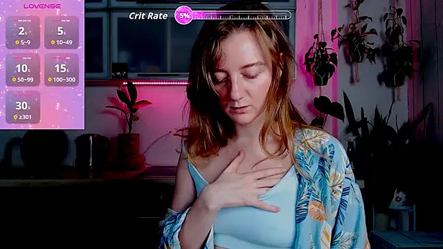 Elly Helly online show from December 4, 2025, 8:50 pm