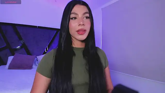 Snapshot of IsabelleFoxx_ chatting on October 13, 2025, 9:37 pm IsabelleFoxx online show from October 13, 2025, 9:37 pm