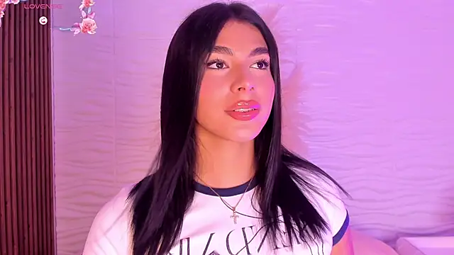 Snapshot of IsabelleFoxx_ chatting on February 20, 2026, 9:37 pm IsabelleFoxx online show from February 20, 2026, 9:37 pm