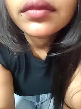 Snapshot of MohiniHott chatting on February 13, 2025, 6:20 am MohiniHott online show from February 13, 2025, 6:20 am