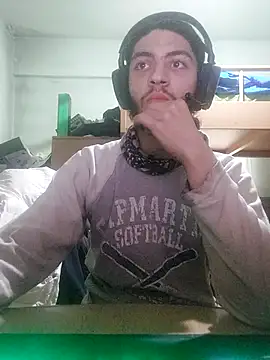 Snapshot of kleineid77 chatting on February 22, 2025, 2:08 pm kleineid77 online show from February 22, 2025, 2:08 pm