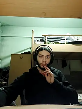 Snapshot of kleineid77 chatting on December 16, 2025, 5:51 pm kleineid77 online show from December 16, 2025, 5:51 pm