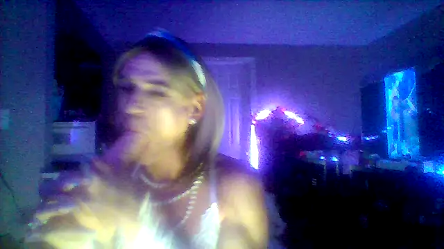 Snapshot of JessicaFitney chatting on September 13, 2025, 5:07 am JessicaFitney online show from September 13, 2025, 5:07 am