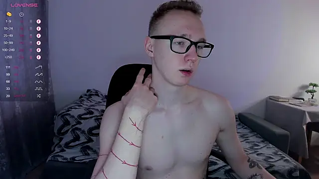 Alex silents online show from March 2, 2025, 12:32 pm