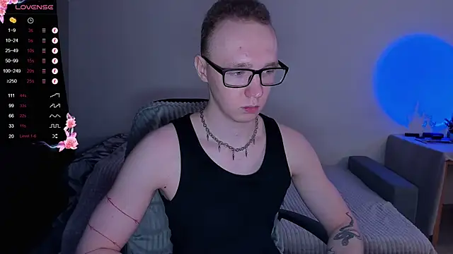 Alex silents online show from November 19, 2025, 1:22 pm