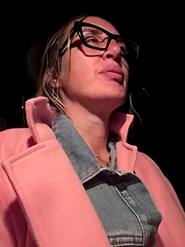 casalinga88 online show from October 25, 2025, 9:09 pm