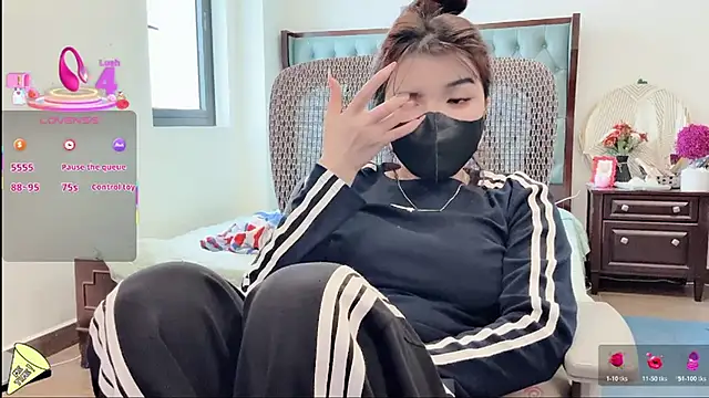 Berrysweet 68 online show from November 6, 2025, 2:34 am