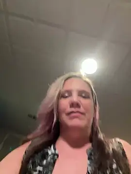 KandyKane11 online show from January 14, 2025, 3:22 am