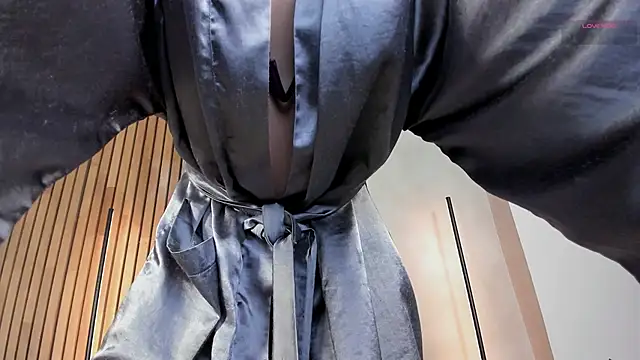 Snapshot of honeyhot69__ chatting on November 20, 2025, 11:21 am honeyhot69 online show from November 20, 2025, 11:21 am