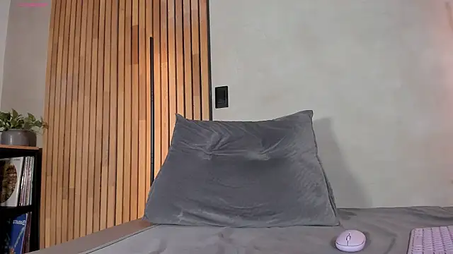 Snapshot of honeyhot69__ chatting on January 11, 2026, 12:10 pm honeyhot69 online show from January 11, 2026, 12:10 pm