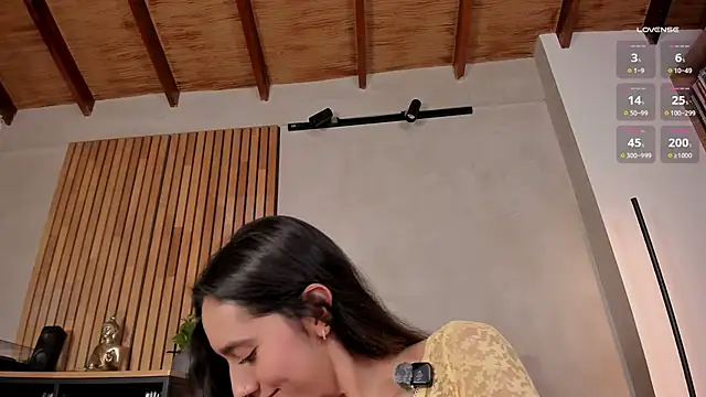 Snapshot of honeyhot69__ chatting on February 13, 2026, 8:10 am honeyhot69 online show from February 13, 2026, 8:10 am