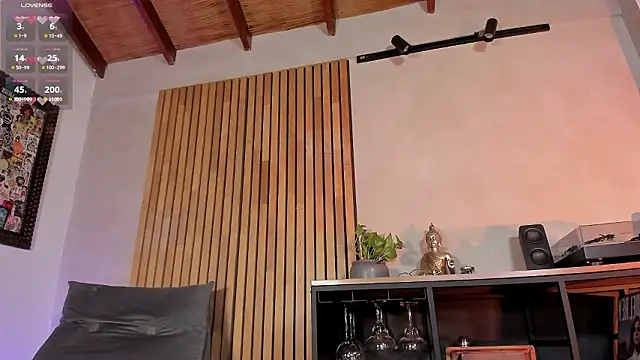 Snapshot of honeyhot69__ chatting on February 24, 2026, 12:14 pm honeyhot69 online show from February 24, 2026, 12:14 pm