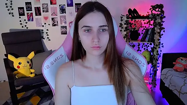 AliceCharmy online show from December 5, 2024, 11:27 am