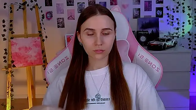 AliceCharmy online show from February 3, 2025, 10:25 am