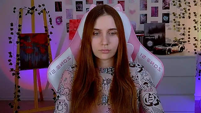 AliceCharmy online show from March 17, 2025, 4:33 pm