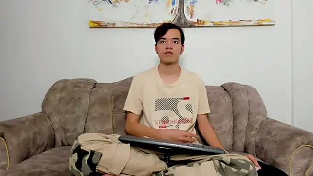 bunny maxi online show from November 25, 2025, 12:27 pm