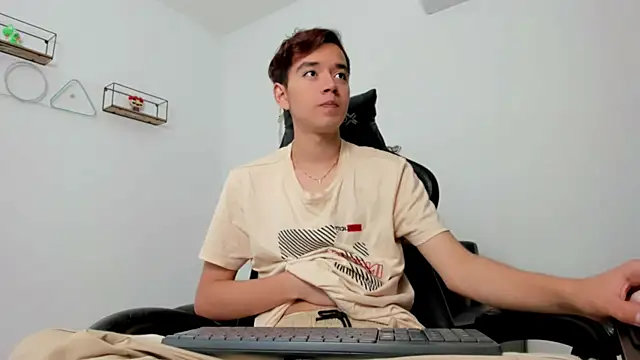 bunny maxi online show from November 29, 2025, 12:41 pm