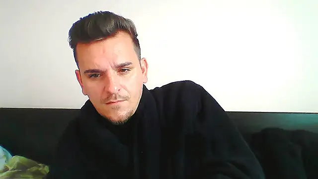 Huge cock22cm online show from October 31, 2025, 9:32 am