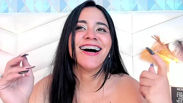 Brenda Garcia online show from February 25, 2025, 3:31 am