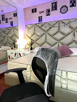 Brenda Garcia online show from October 15, 2025, 8:20 pm