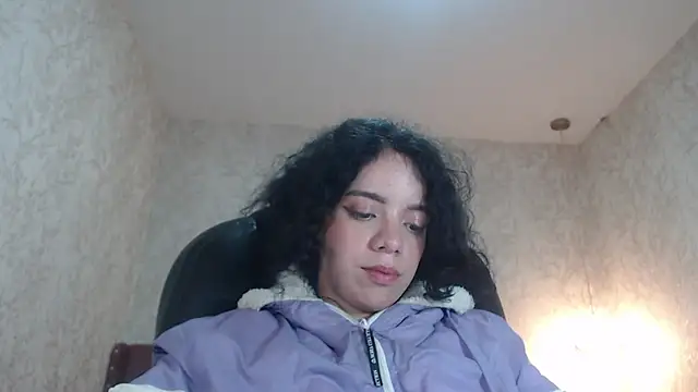 EmmaCowperr online show from January 11, 2025, 7:06 am