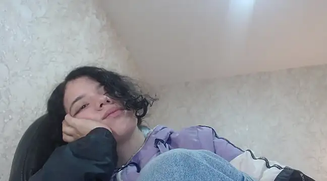 EmmaCowperr online show from January 16, 2025, 6:25 am