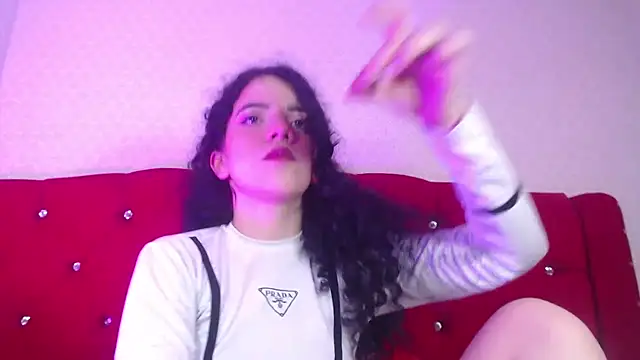 EmmaCowperr online show from February 13, 2025, 6:38 pm