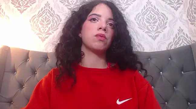 EmmaCowperr online show from February 21, 2025, 4:16 pm