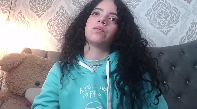 EmmaCowperr online show from February 23, 2025, 5:39 pm