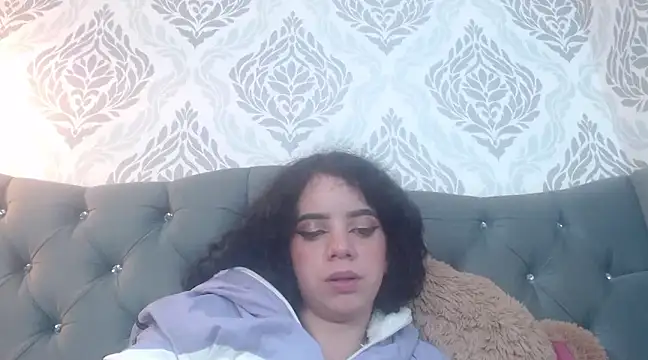 EmmaCowperr online show from March 19, 2025, 6:55 pm