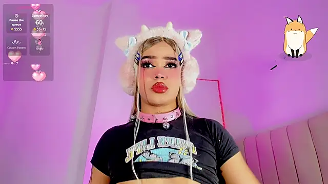 Snapshot of ladytslatina chatting on February 22, 2026, 3:43 pm ladytslatina online show from February 22, 2026, 3:43 pm