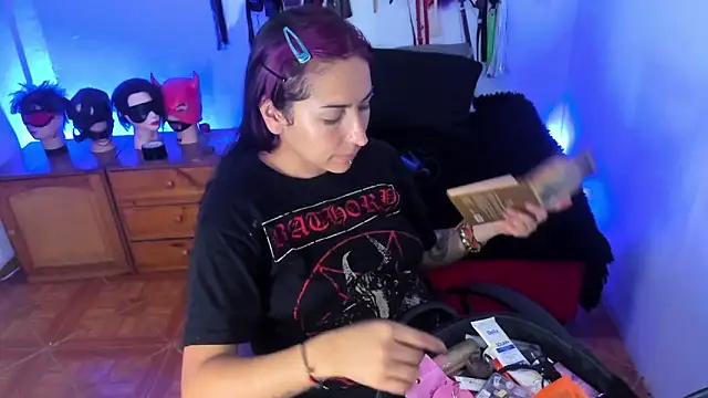 Snapshot of LucyStrike_ chatting on December 13, 2025, 11:21 pm LucyStrike online show from December 13, 2025, 11:21 pm